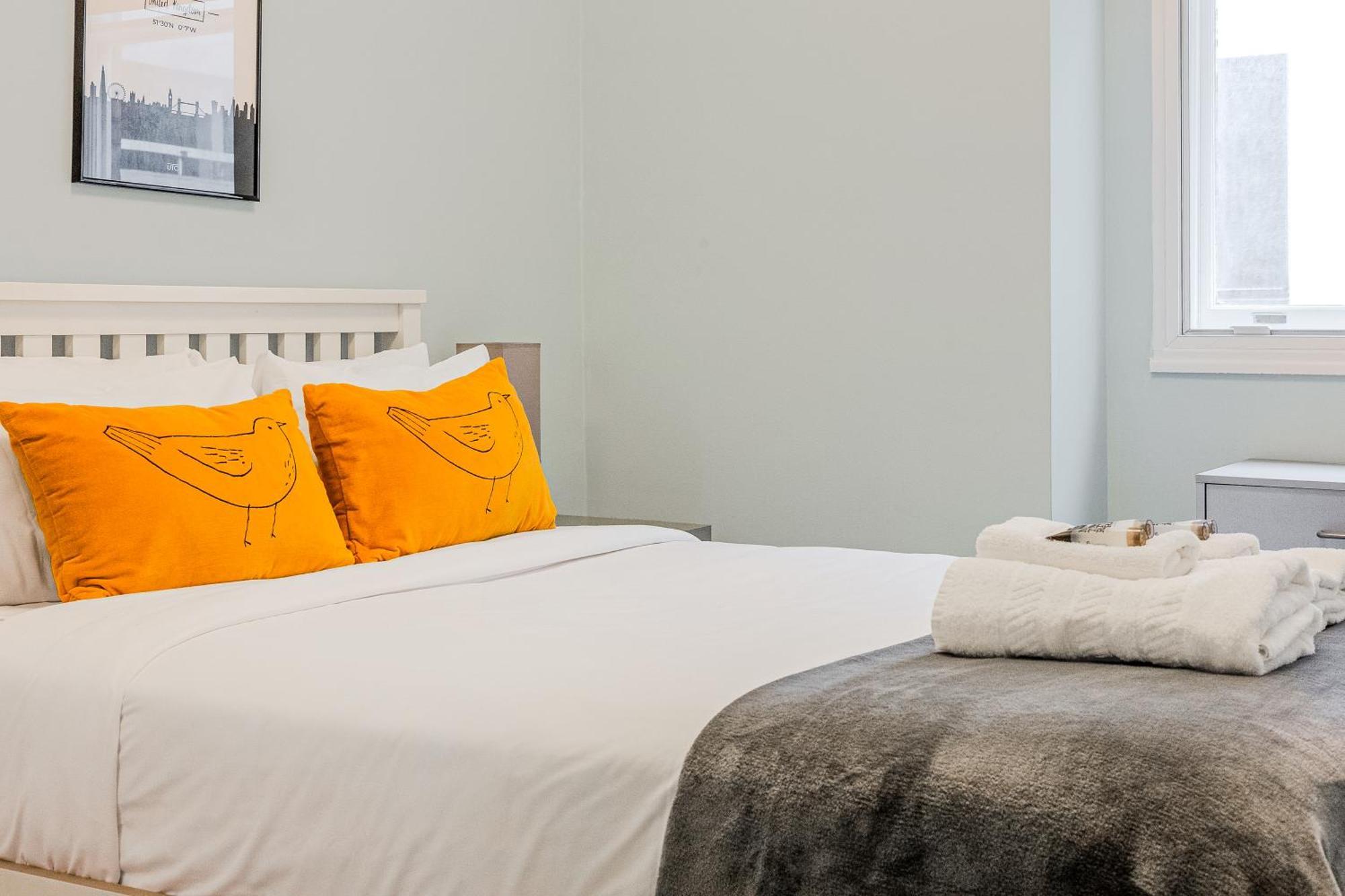 Stunning Central 2Br Flat Btw Soho & Covent Garden Лондон Екстериор снимка