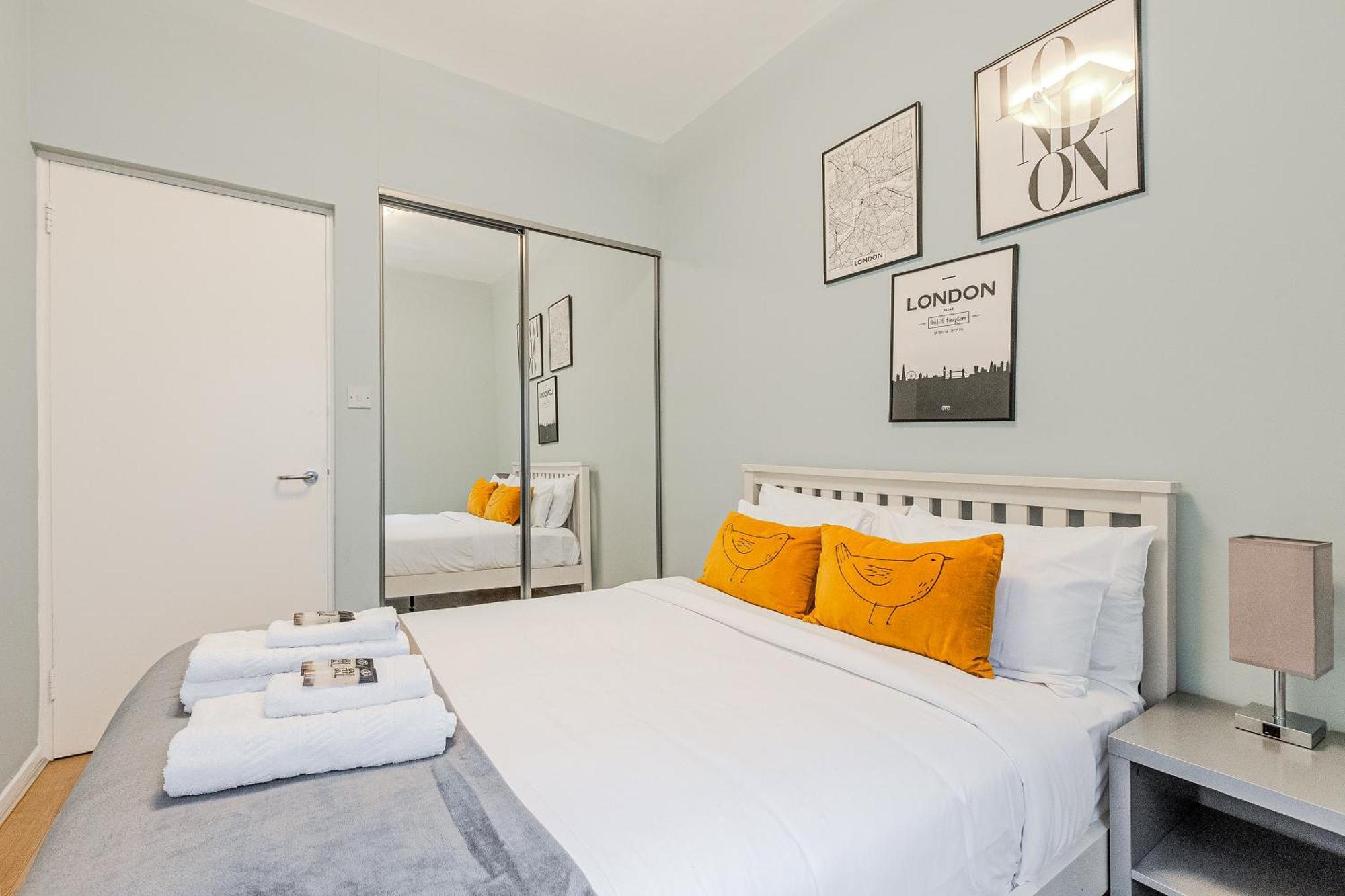 Stunning Central 2Br Flat Btw Soho & Covent Garden Лондон Екстериор снимка