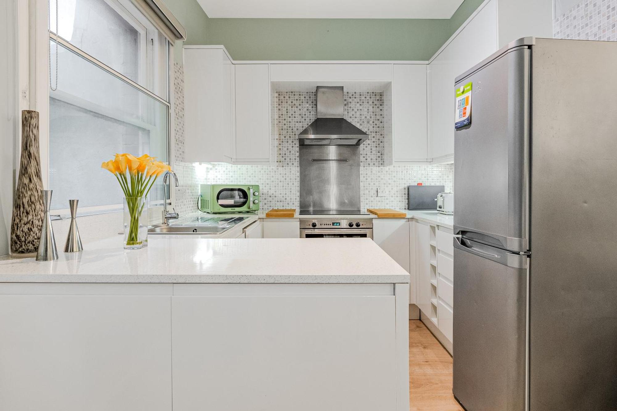 Stunning Central 2Br Flat Btw Soho & Covent Garden Лондон Екстериор снимка